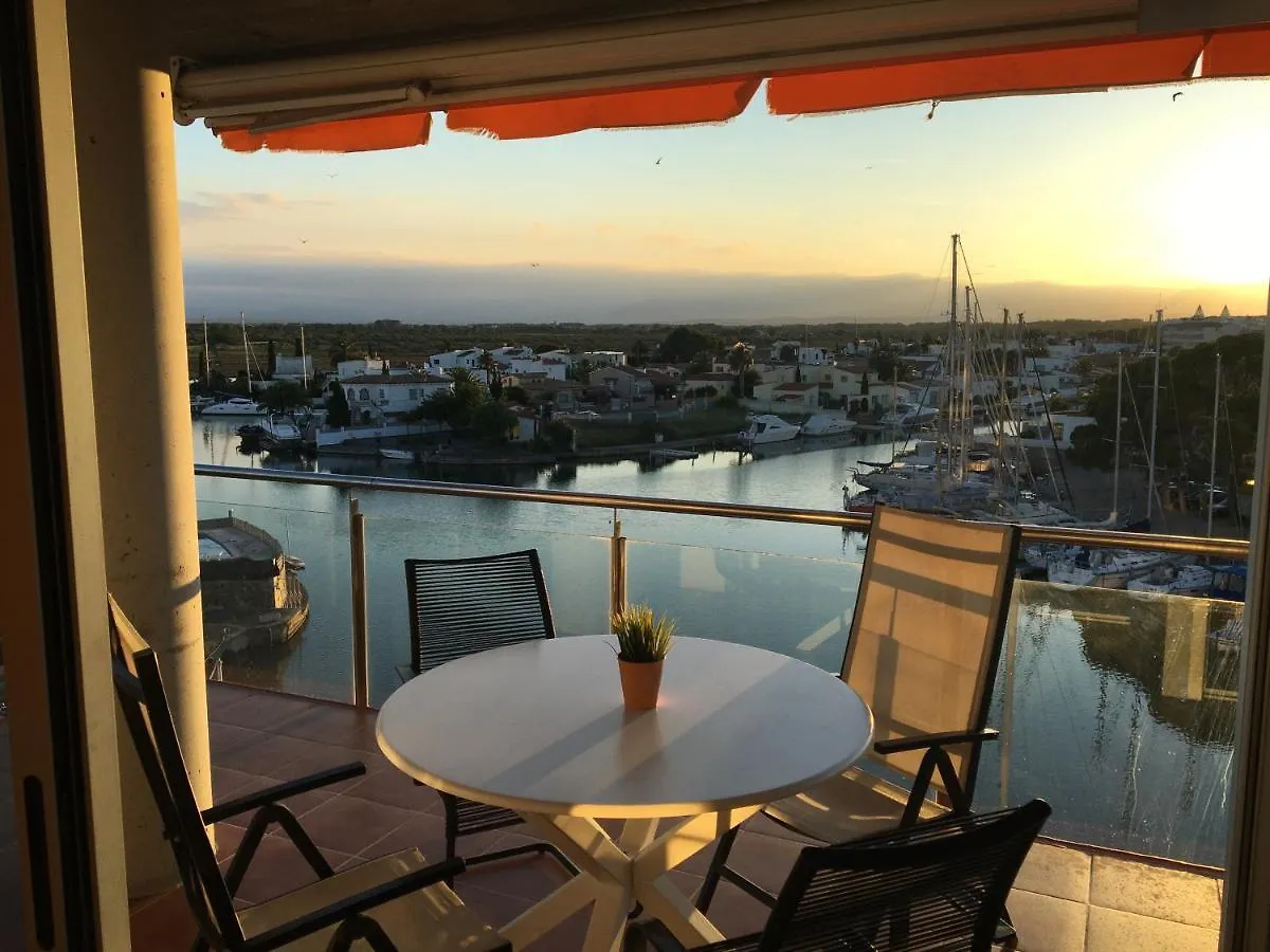 Vue Panoramique sur la Mediterrannée, appartement sur canal&proche plage Rosas España