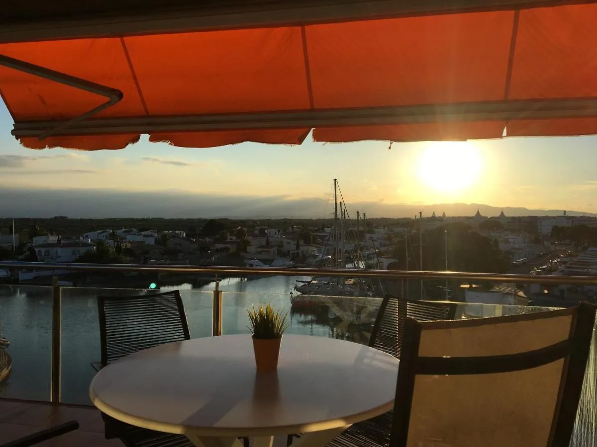 Apartamento Vue Panoramique sur la Mediterrannée, appartement sur canal&proche plage Rosas