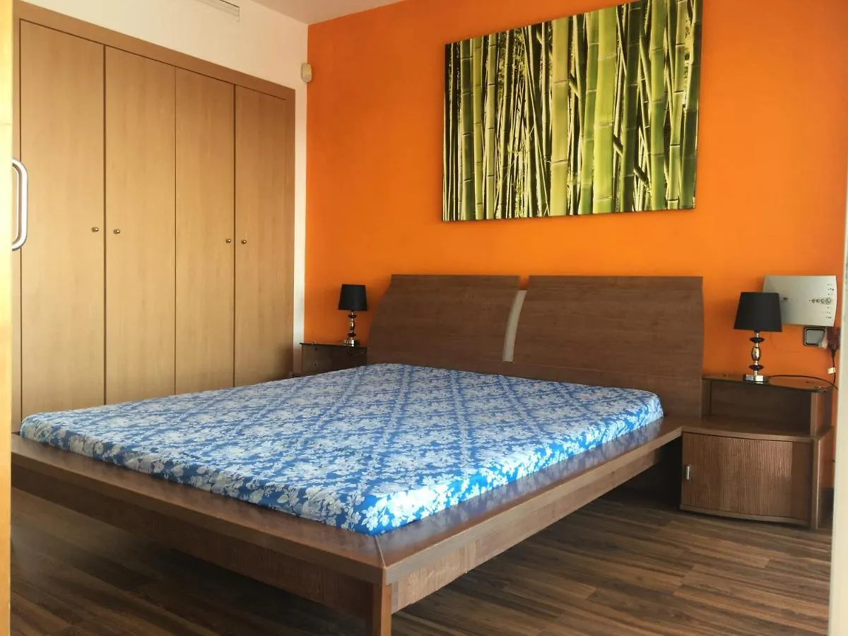 Vue Panoramique sur la Mediterrannée, appartement sur canal&proche plage Rosas Apartamento